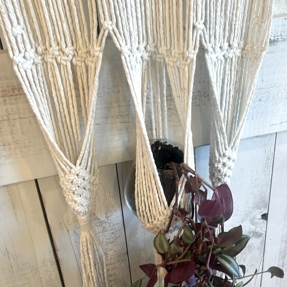 Macrame Wall Hanging Flowers Holder Hand Made Cream Color - Picture 4 of 4